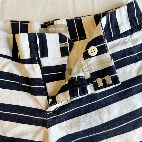 Banana Republic Navy and White Striped Women Shorts - Picture 4 of 7